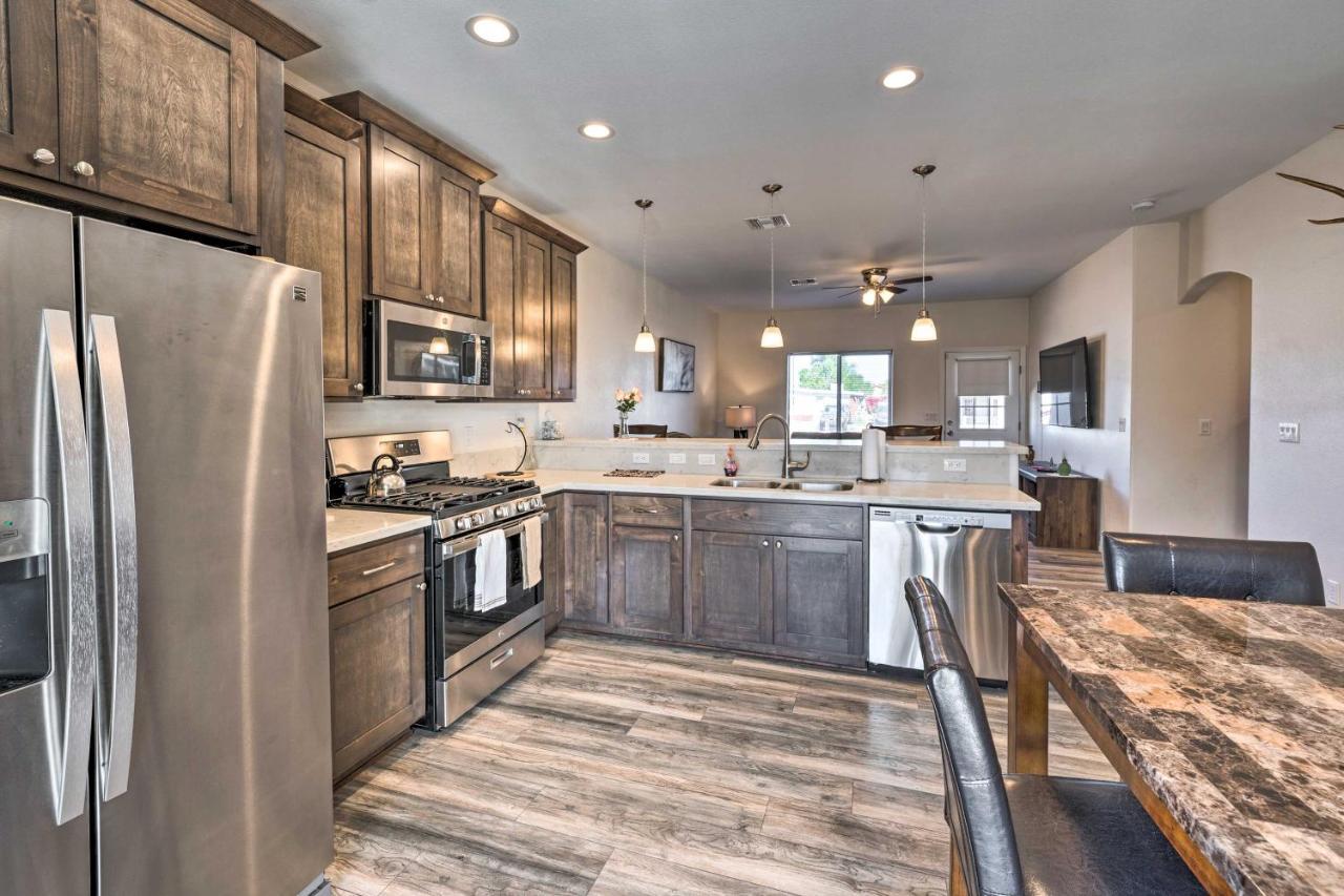 Pet-Friendly Retreat - 1 Block To Colorado River! Bullhead City Exteriör bild